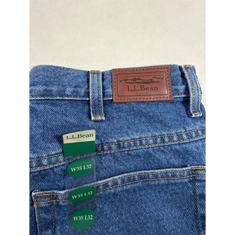 New LL Bean‎ Mens Classic Fit Jeans 35x32 Medium Wash Blue Denim Straight Leg